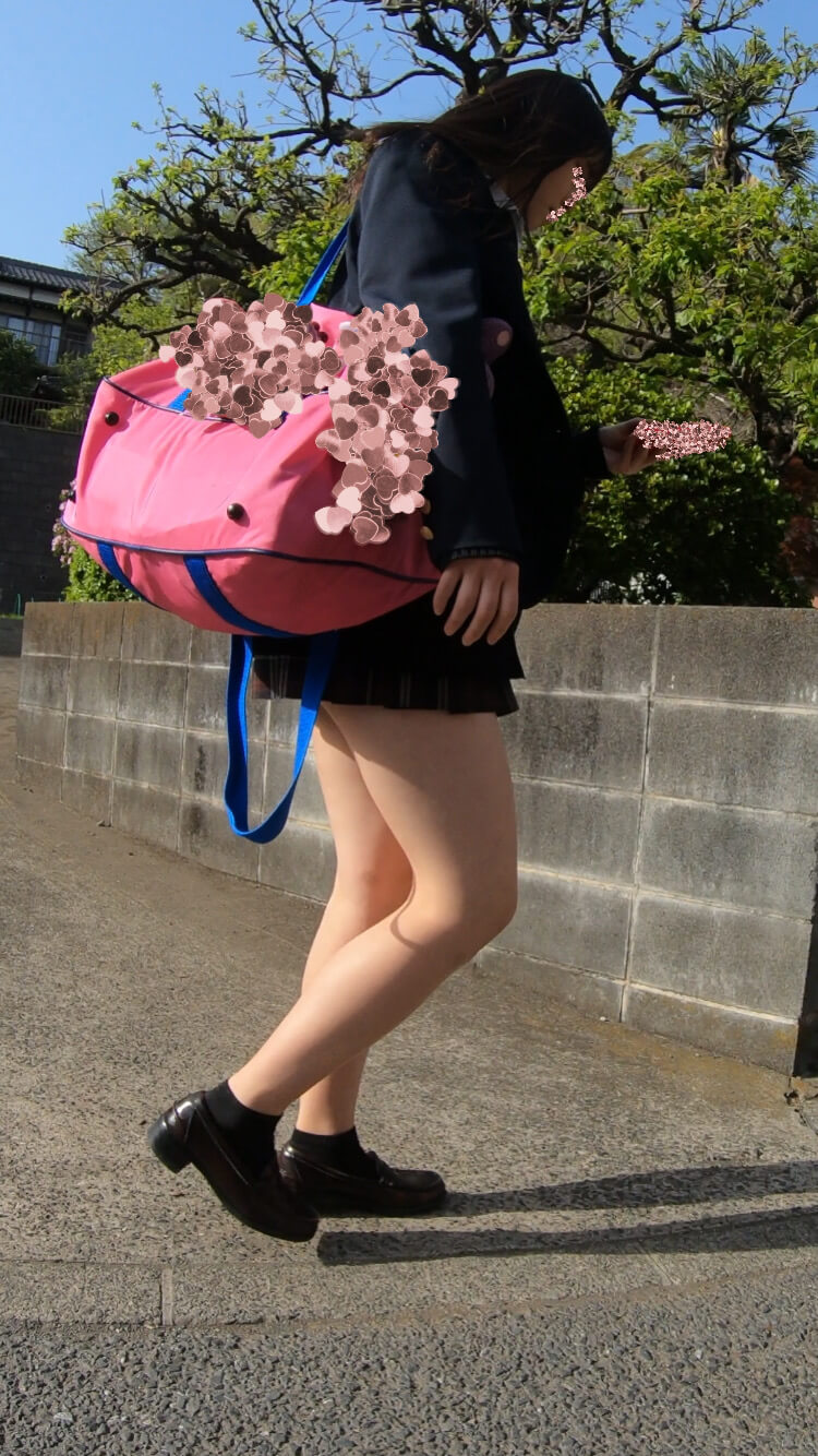 【画像】制服ＪＫを街で見かけるとスマホ握る手に汗がドバっとなるよなｗｗ