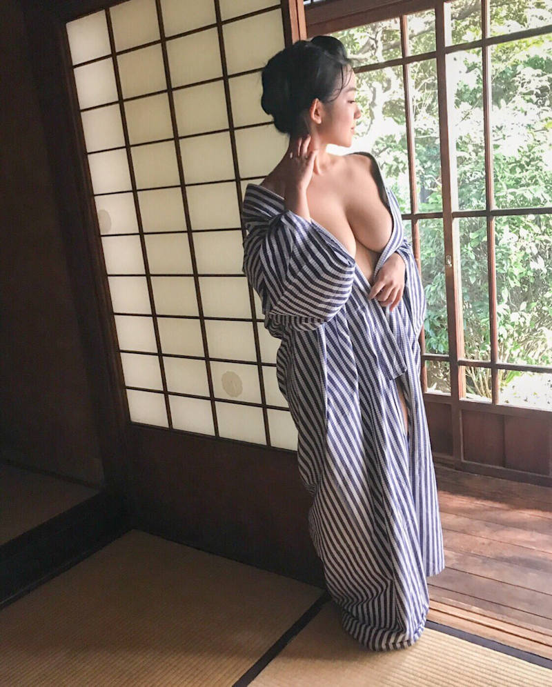 旅館は浴衣で魅了するエロ画像
